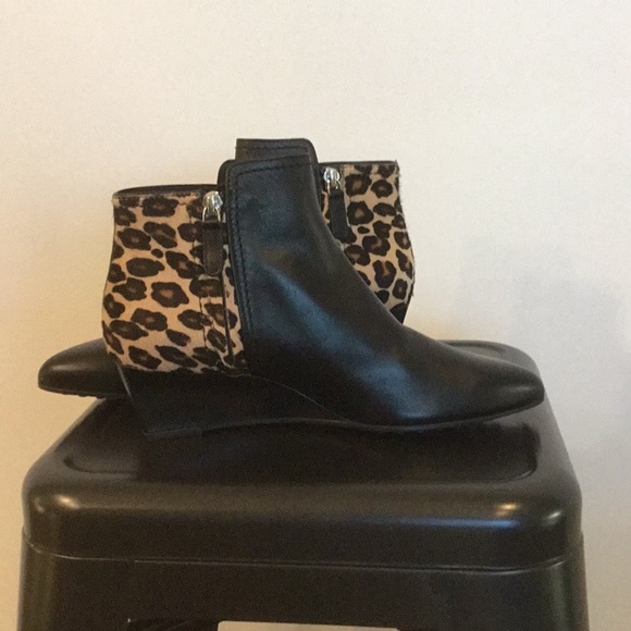 Tod’s Wedge Bootie - Picture 2 of 4